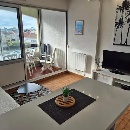 La Desirade J, Renove Avec Parking, Centre Port Agde