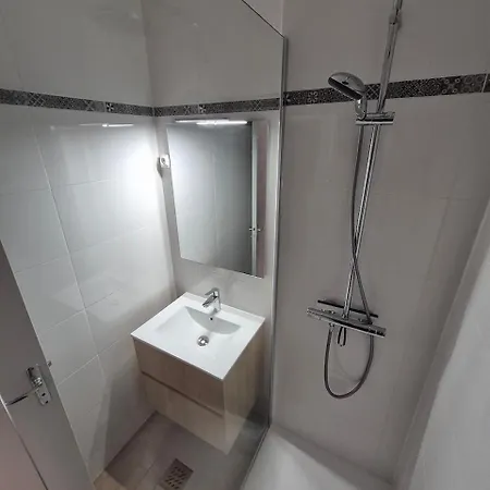 Appartement La Désirade J, Rénové Avec Parking, Centre Port